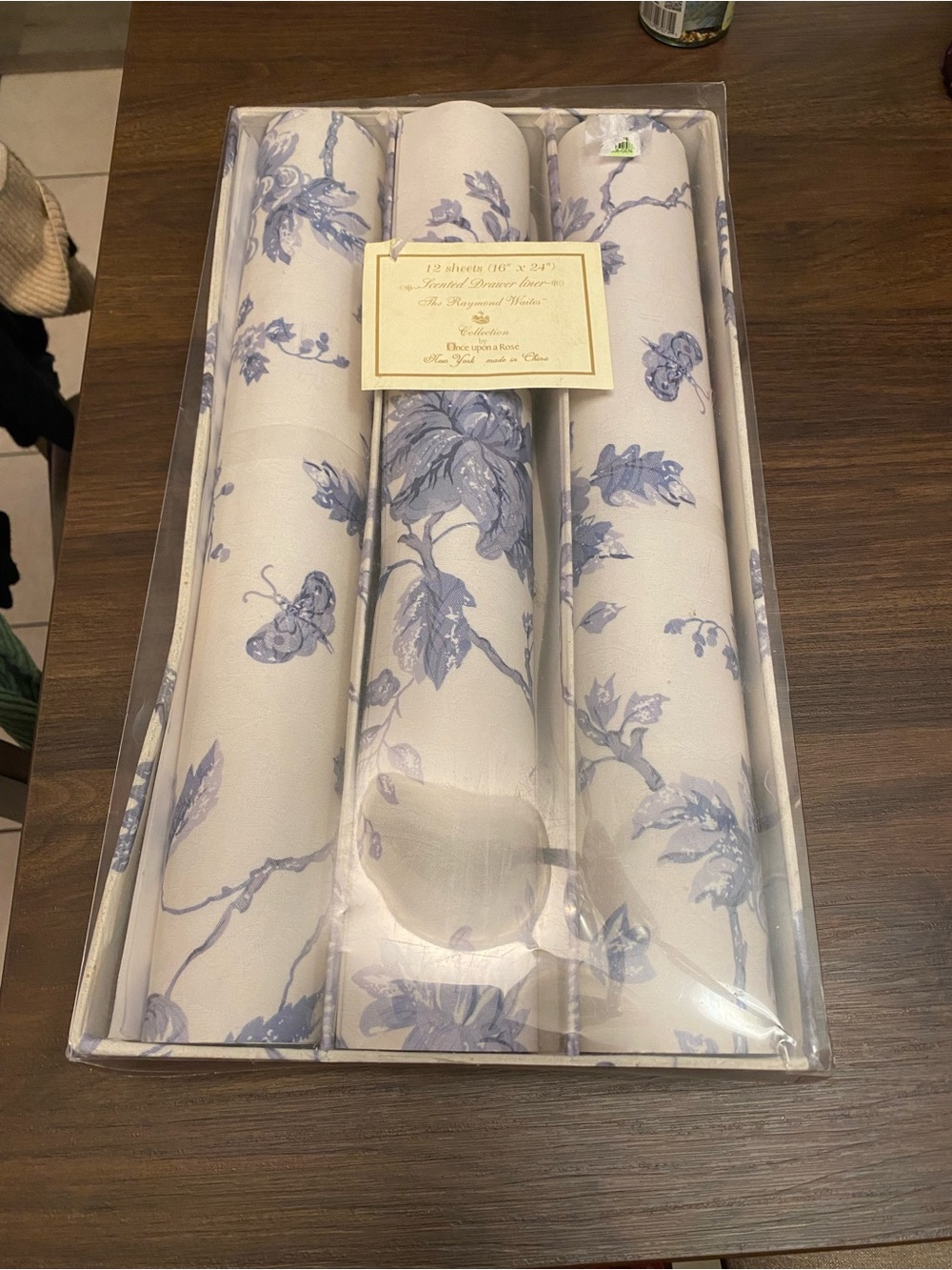 Once upon a rose vintage drawer liner, 3 rolls, 12 sheets, each sheet is 16”x24”